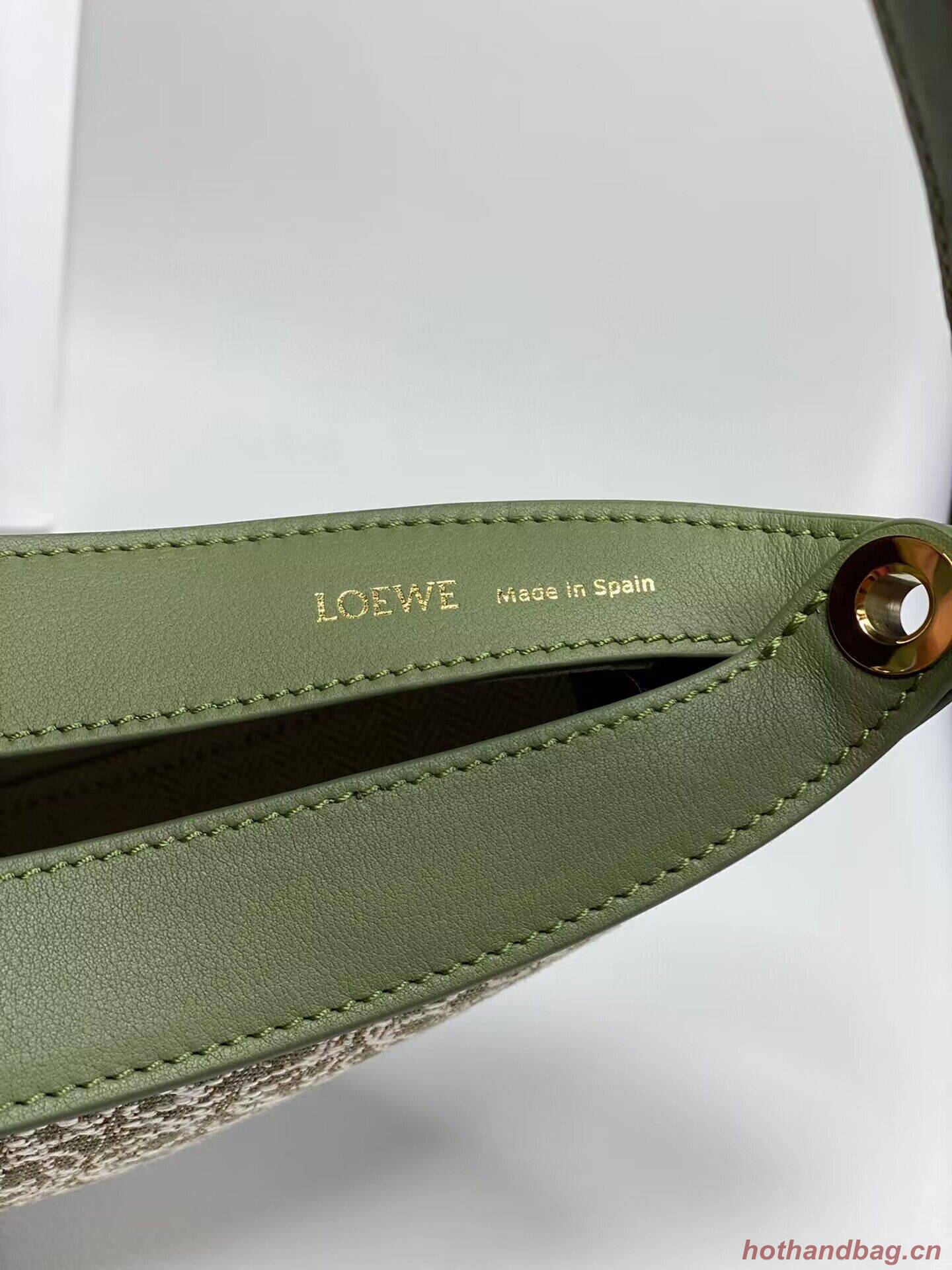 Loewe Original Leather Shoulder Handbag 3073 Green Embroidery Loewe Original Leather Shoulder Handbag 3073 Green Embroidery