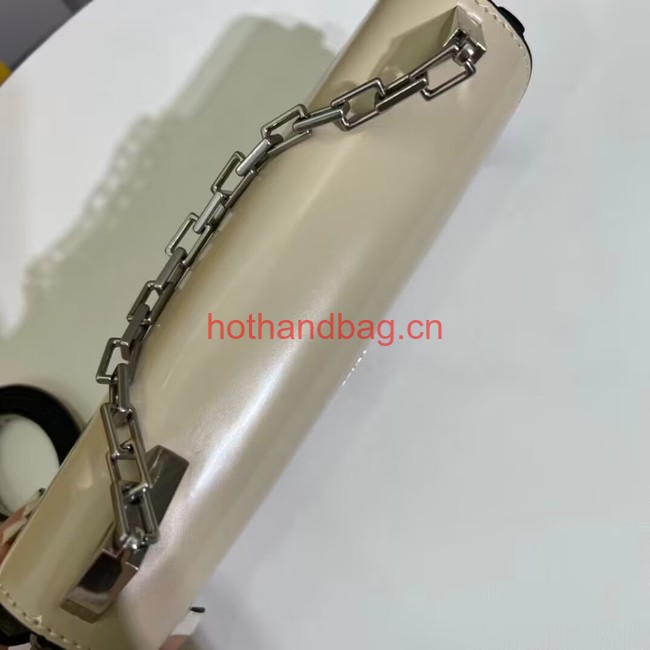 Fendi small smooth leather bag F1090 Apricot Fendi small smooth leather bag F1090 Apricot