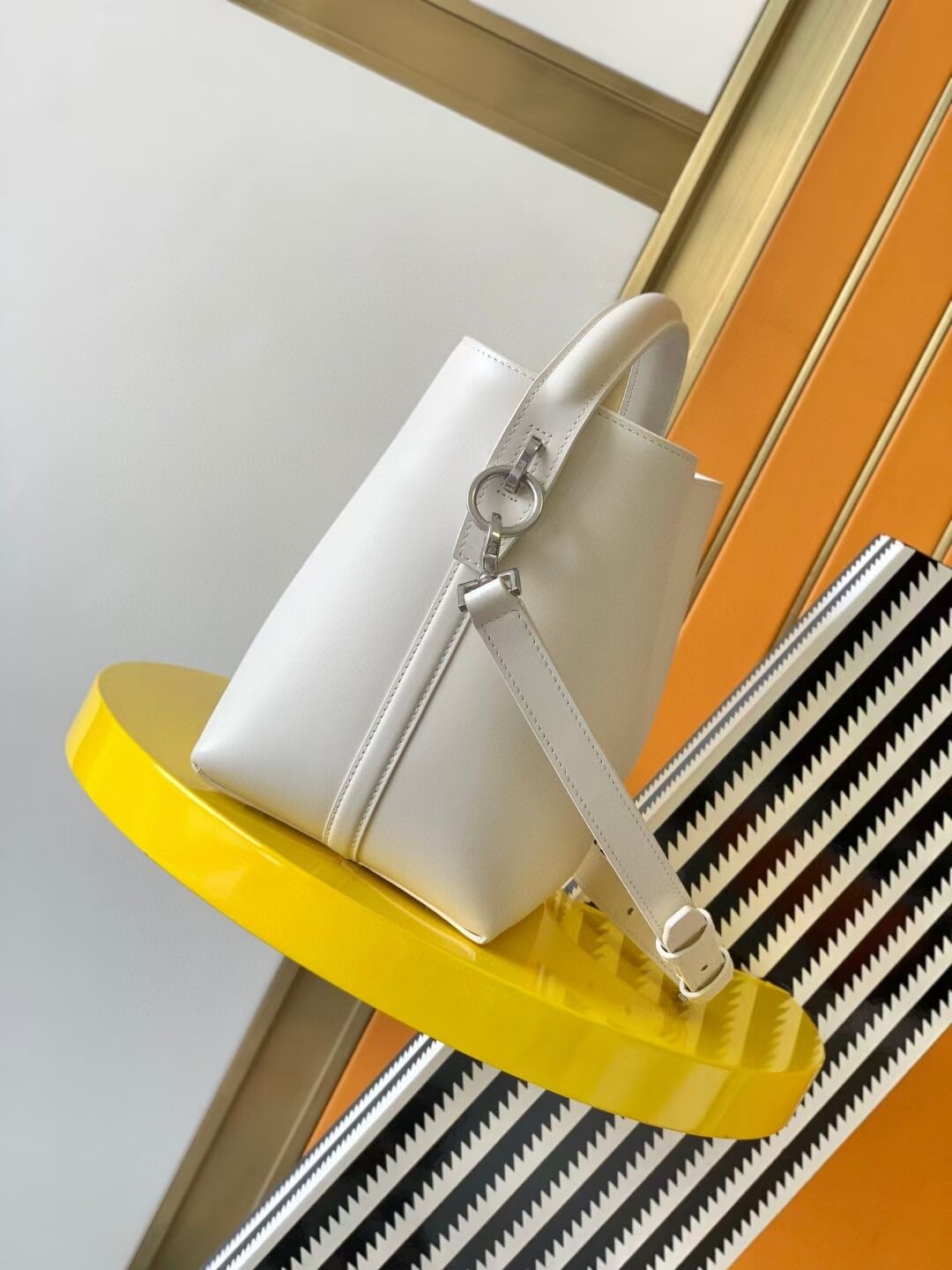 SAINT LAURENT LE 37 SMALL IN SHINY LEATHER 7490362 WHITE SAINT LAURENT LE 37 SMALL IN SHINY LEATHER 7490362 WHITE