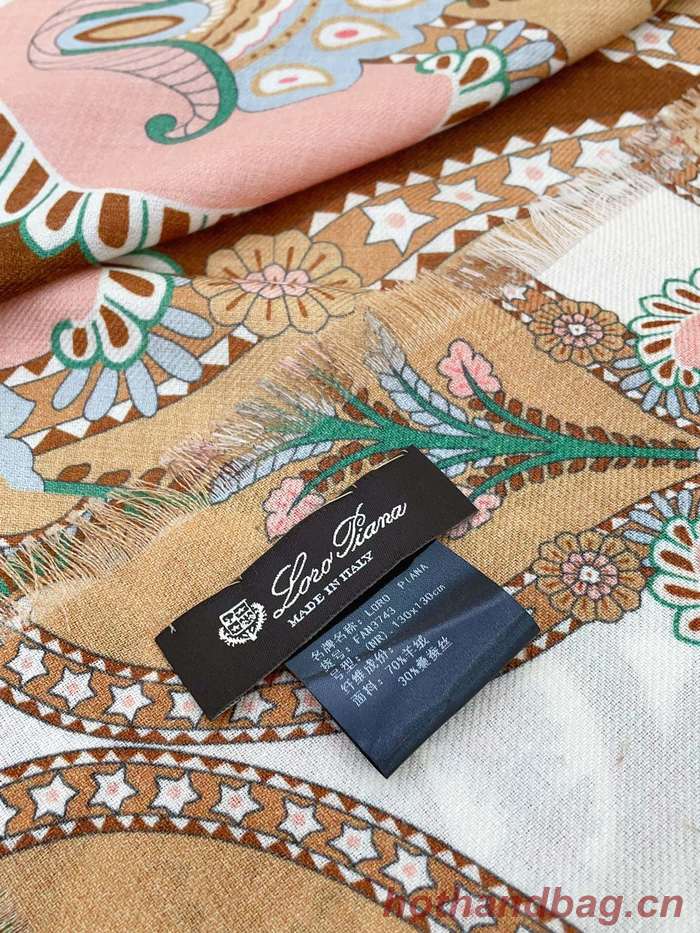 Loro Piana Scarf LPC00020 Loro Piana Scarf LPC00020