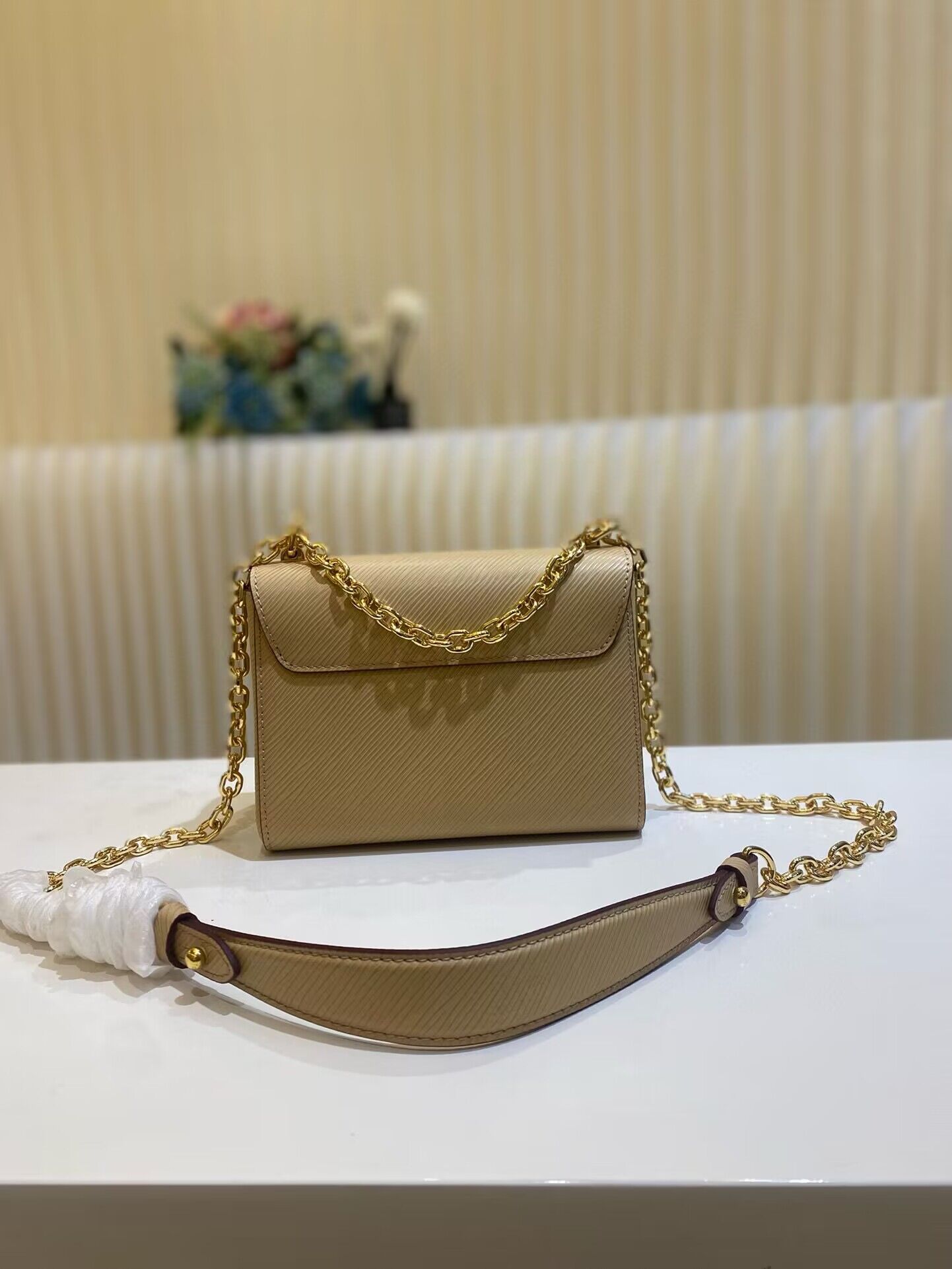 Louis Vuitton Epi Leather Twist PM M21119 Apricot Louis Vuitton Epi Leather Twist PM M21119 Apricot