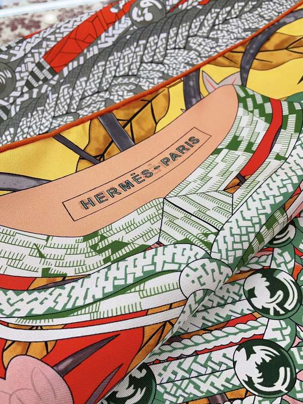 Hermes Scarf HEC00945 Hermes Scarf HEC00945