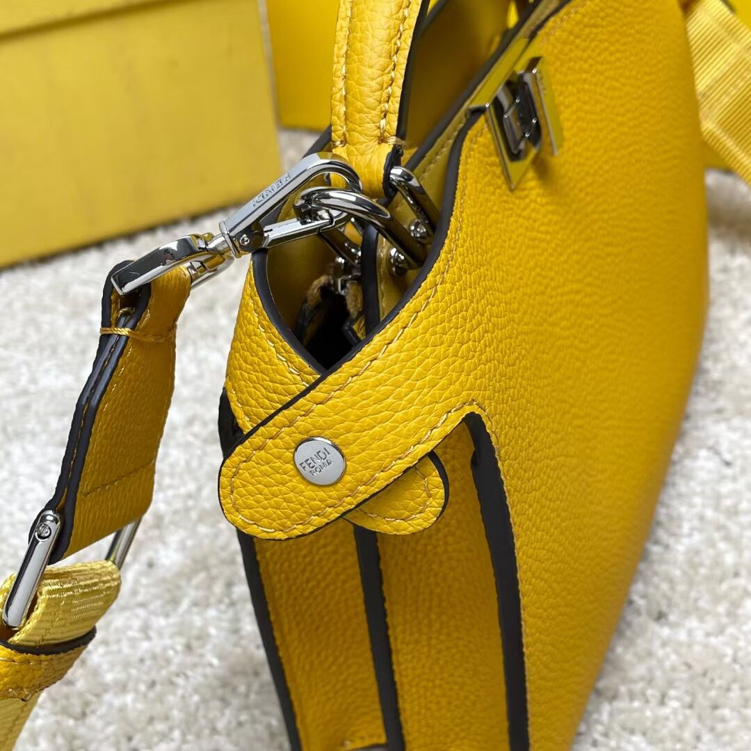 Fendi Peekaboo ISeeU XCross leather bag 7VA582A Yellow Fendi Peekaboo ISeeU XCross leather bag 7VA582A Yellow