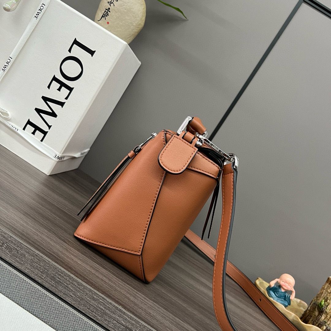 Loewe Small Puzzle Bag Original Leather 62324 brown Loewe Small Puzzle Bag Original Leather 62324 brown
