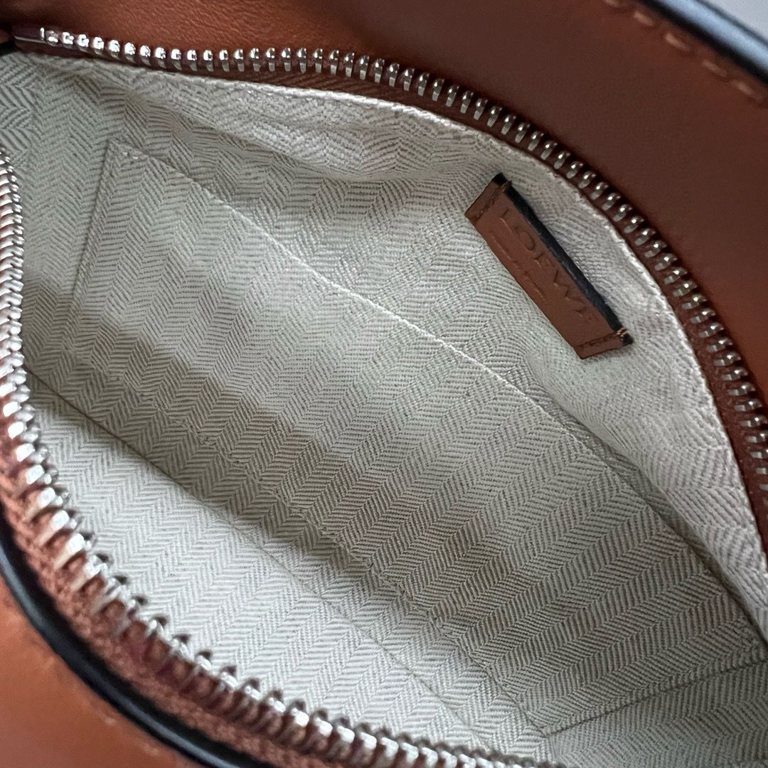 Loewe Small Puzzle Bag Original Leather 62324 brown Loewe Small Puzzle Bag Original Leather 62324 brown