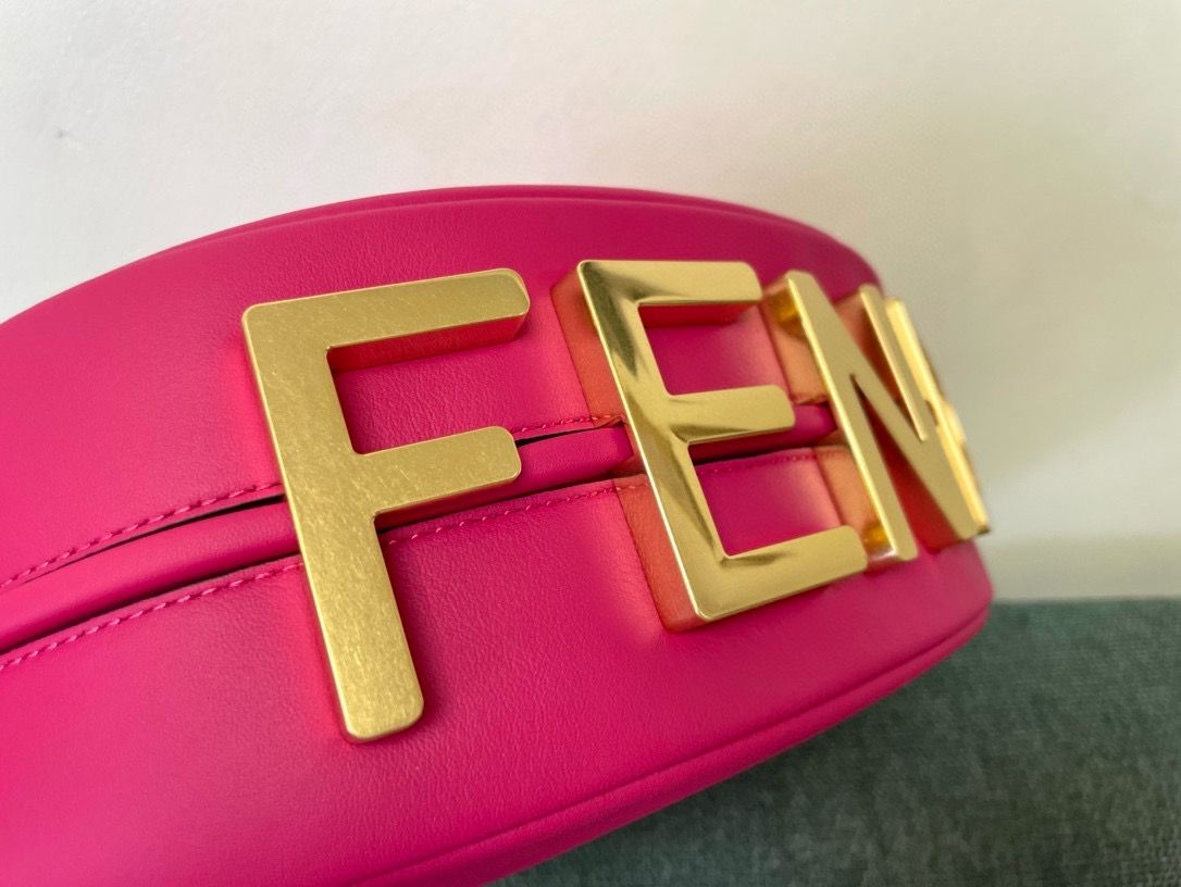 Fendi Fendigraphy Small Fuchsia leather bag 7AS089A Fendi Fendigraphy Small Fuchsia leather bag 7AS089A