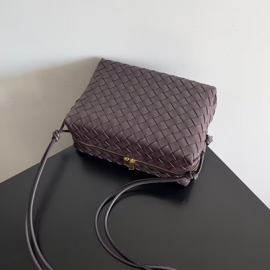 Bottega Veneta Loop Camera Bag 723548 Fondant Bottega Veneta Loop Camera Bag 723548 Fondant
