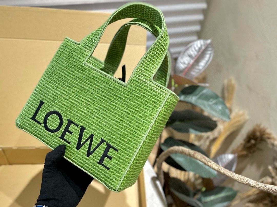 Loewe Anagram Basket Woven Straw Shopping Tote Bag 652399 Green Loewe Anagram Basket Woven Straw Shopping Tote Bag 652399 Green