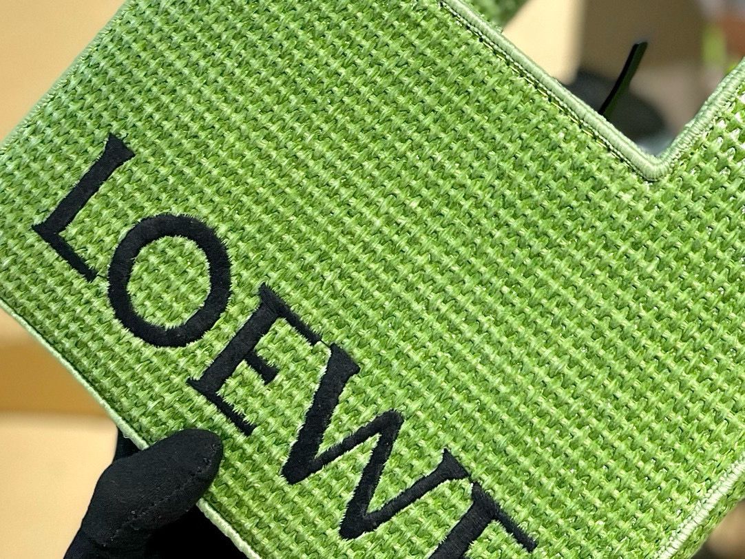 Loewe Anagram Basket Woven Straw Shopping Tote Bag 652399 Green Loewe Anagram Basket Woven Straw Shopping Tote Bag 652399 Green