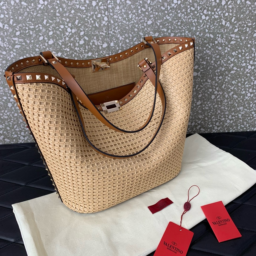 VALENTINO VLOGO SIGNATURE RAFFIA Shoulder Bag 0660 brown VALENTINO VLOGO SIGNATURE RAFFIA Shoulder Bag 0660 brown