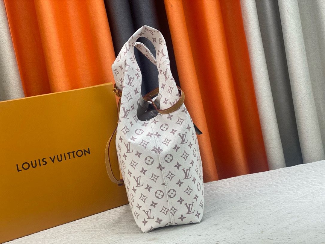 Louis Vuitton Monogram Canvas Atlantis GM Bag M46816 OR M46817 White Louis Vuitton Monogram Canvas Atlantis GM Bag M46816 OR M46817 White