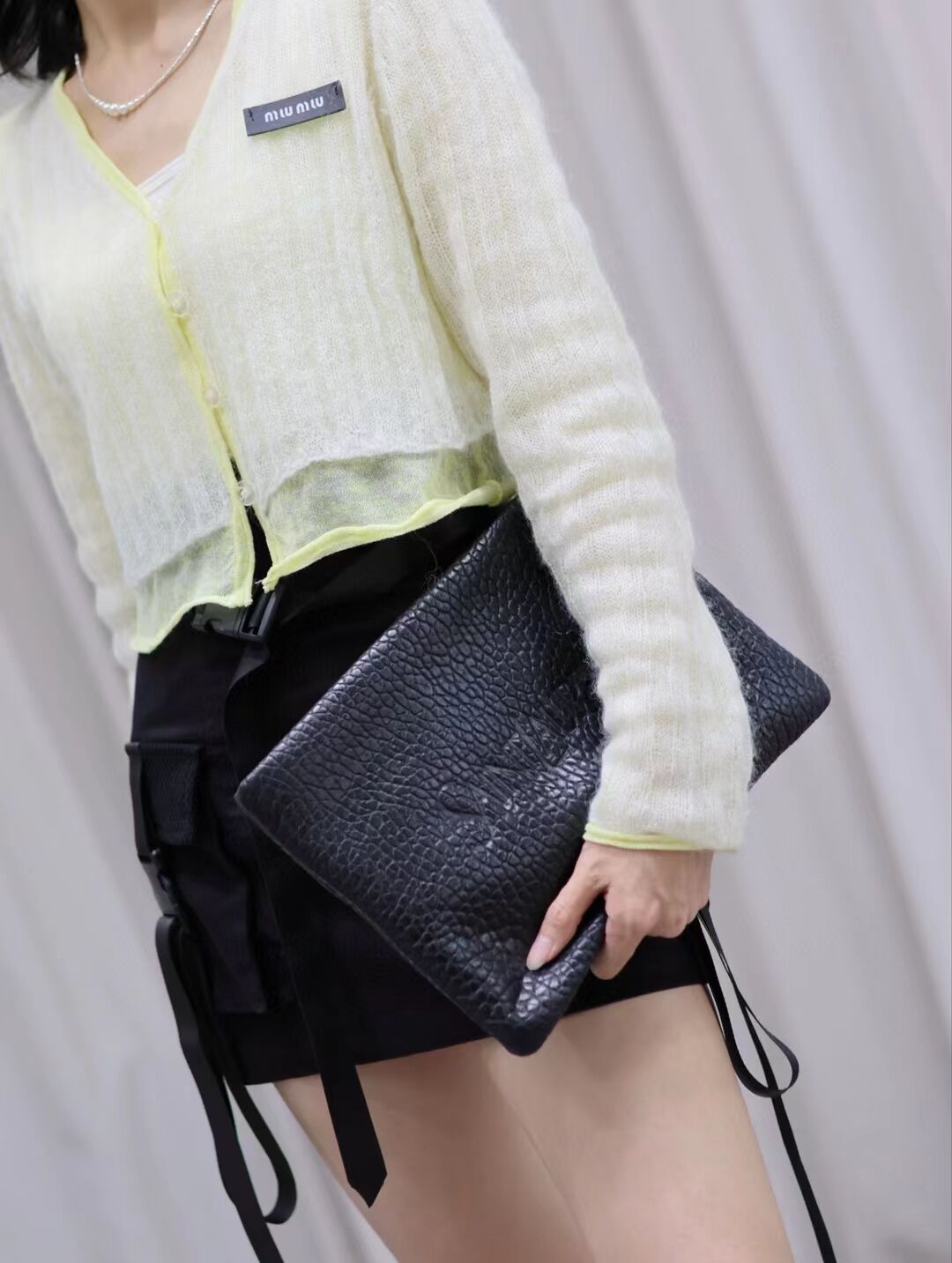 SAINT LAURENT CALYPSO LARGE POUCH IN LAMBSKIN 778943-2 black SAINT LAURENT CALYPSO LARGE POUCH IN LAMBSKIN 778943-2 black