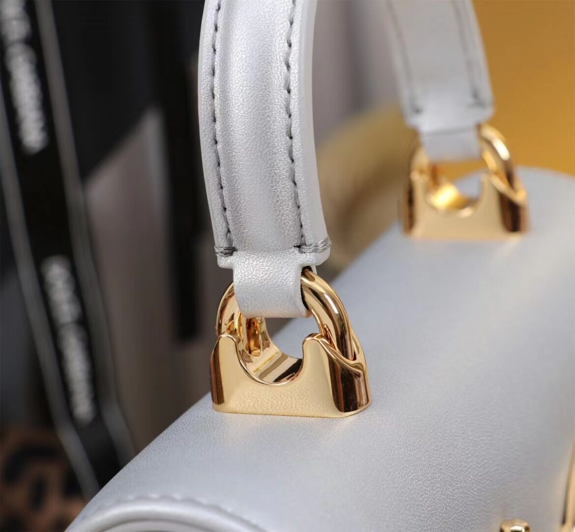 Dolce & Gabbana leather Shoulder Bag G6504 silver Dolce & Gabbana leather Shoulder Bag G6504 silver