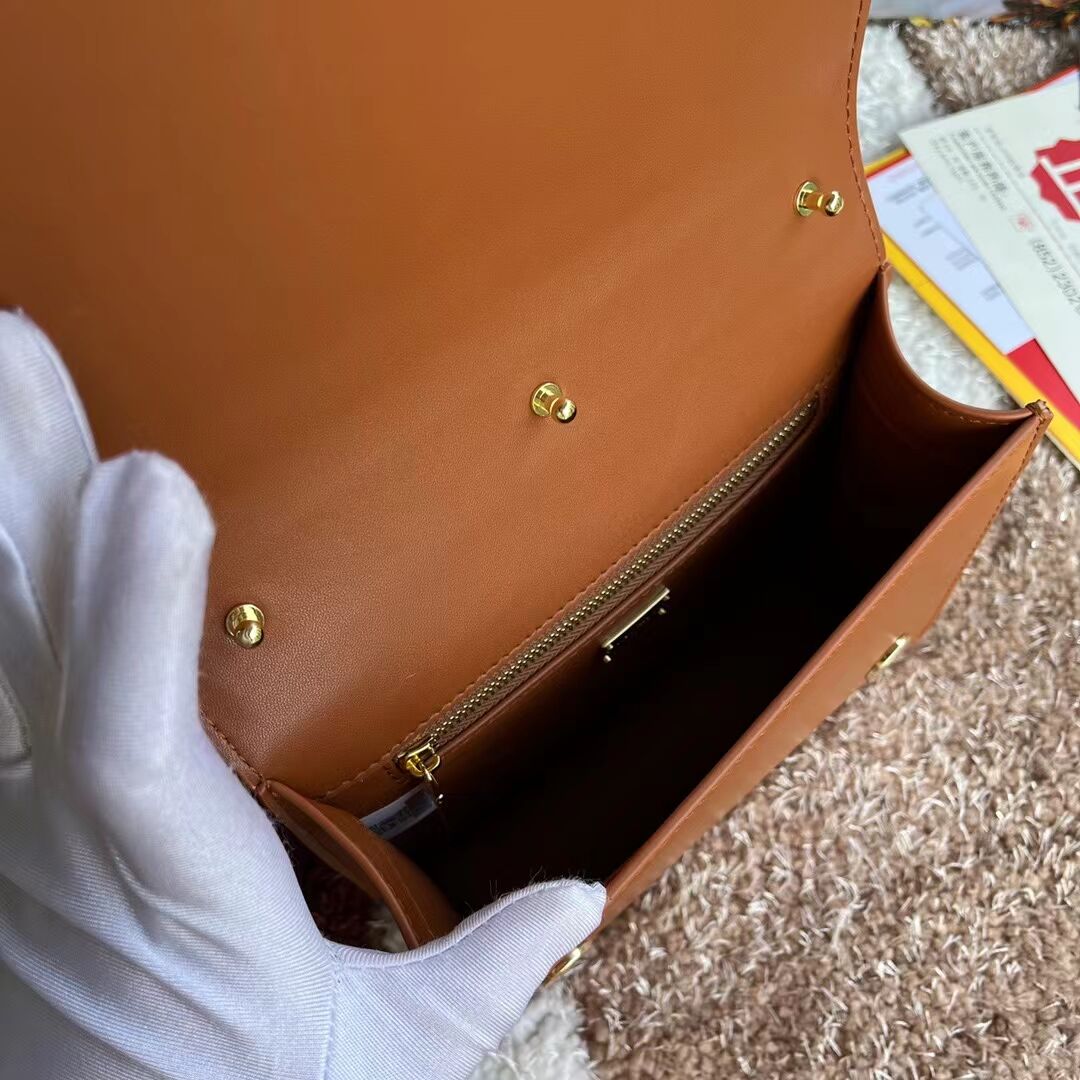 Dolce & Gabbana leather Shoulder Bag G6551 brown Dolce & Gabbana leather Shoulder Bag G6551 brown