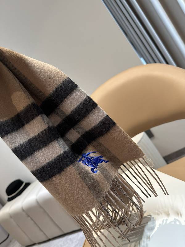 Burberry Scarf BBC00172 Burberry Scarf BBC00172