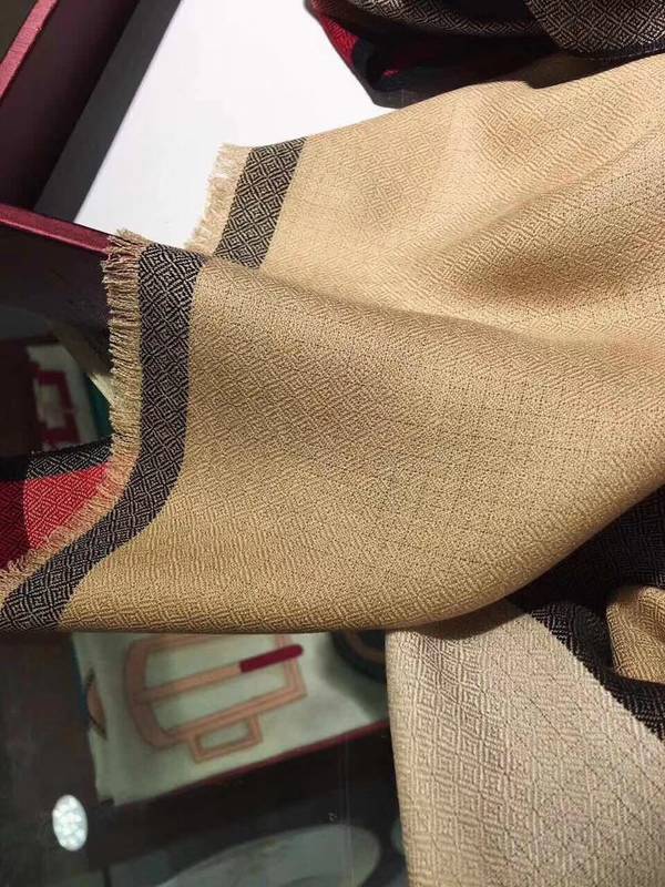 Burberry Scarf BBC00189 Burberry Scarf BBC00189