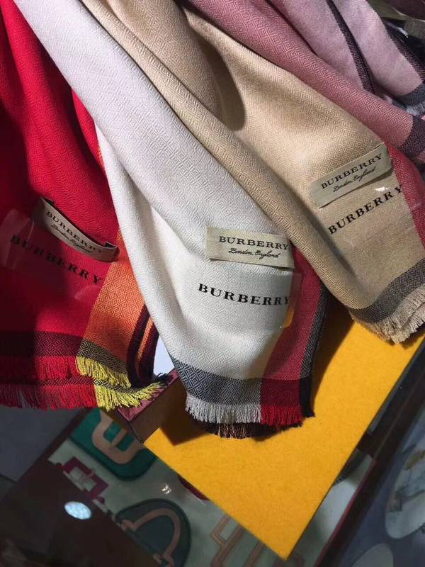 Burberry Scarf BBC00189 Burberry Scarf BBC00189