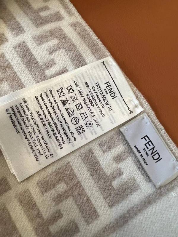 Fendi Scarf FDC00117 Fendi Scarf FDC00117