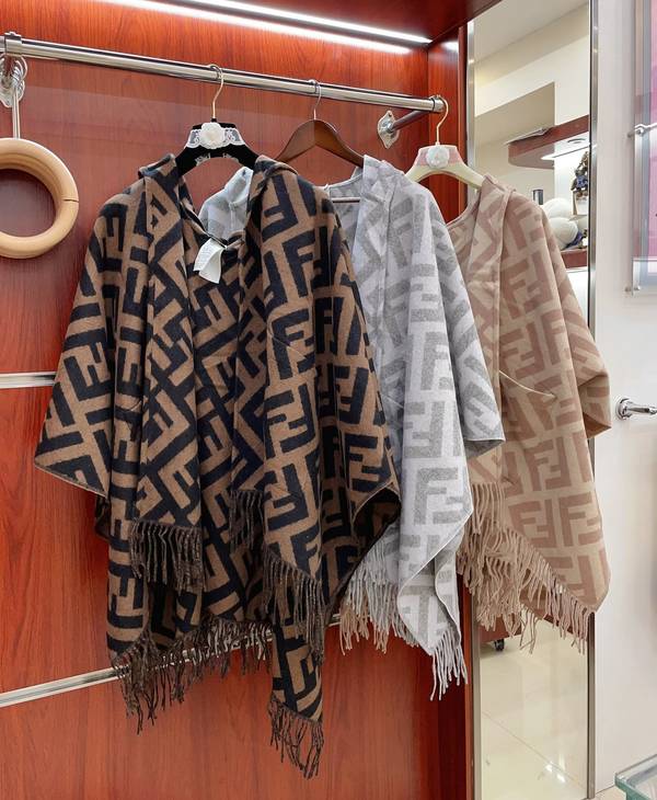 Fendi Cloak FDC00139 Fendi Cloak FDC00139