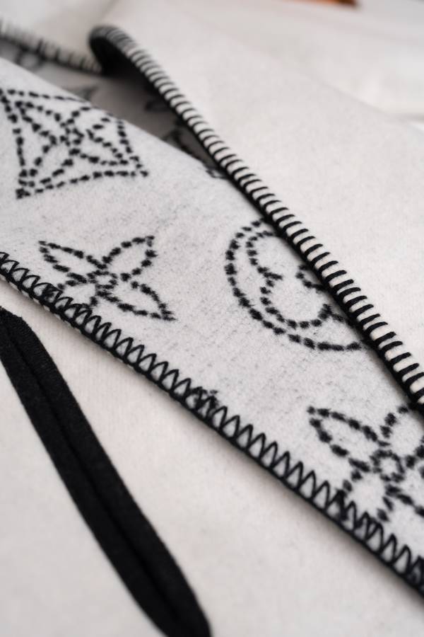 Louis Vuitton Top Quality Overcoat LVY00037 Louis Vuitton Top Quality Overcoat LVY00037