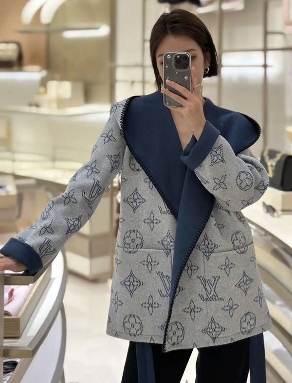 Louis Vuitton Top Quality Overcoat LVY00043 Louis Vuitton Top Quality Overcoat LVY00043