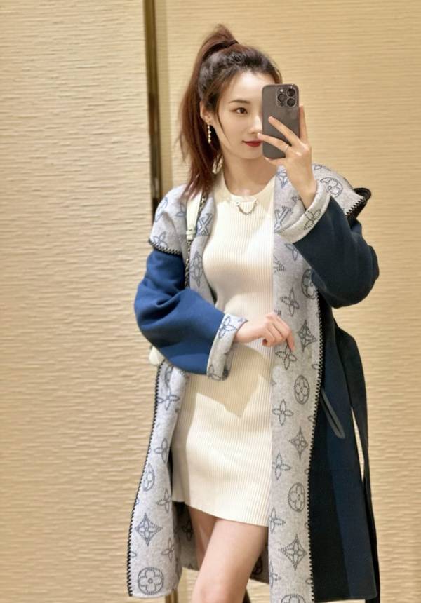 Louis Vuitton Top Quality Overcoat LVY00043 Louis Vuitton Top Quality Overcoat LVY00043