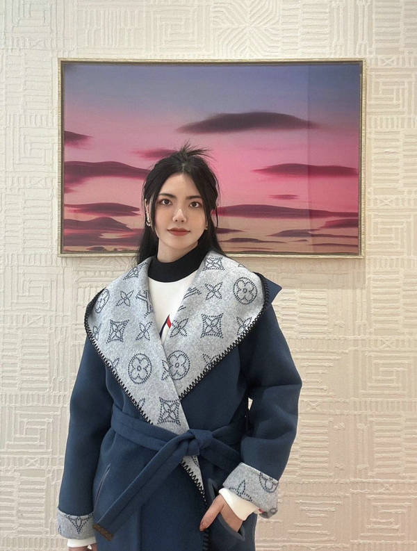 Louis Vuitton Top Quality Overcoat LVY00043 Louis Vuitton Top Quality Overcoat LVY00043