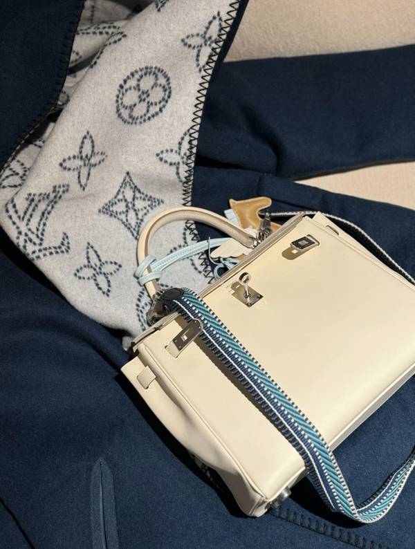 Louis Vuitton Top Quality Overcoat LVY00043 Louis Vuitton Top Quality Overcoat LVY00043