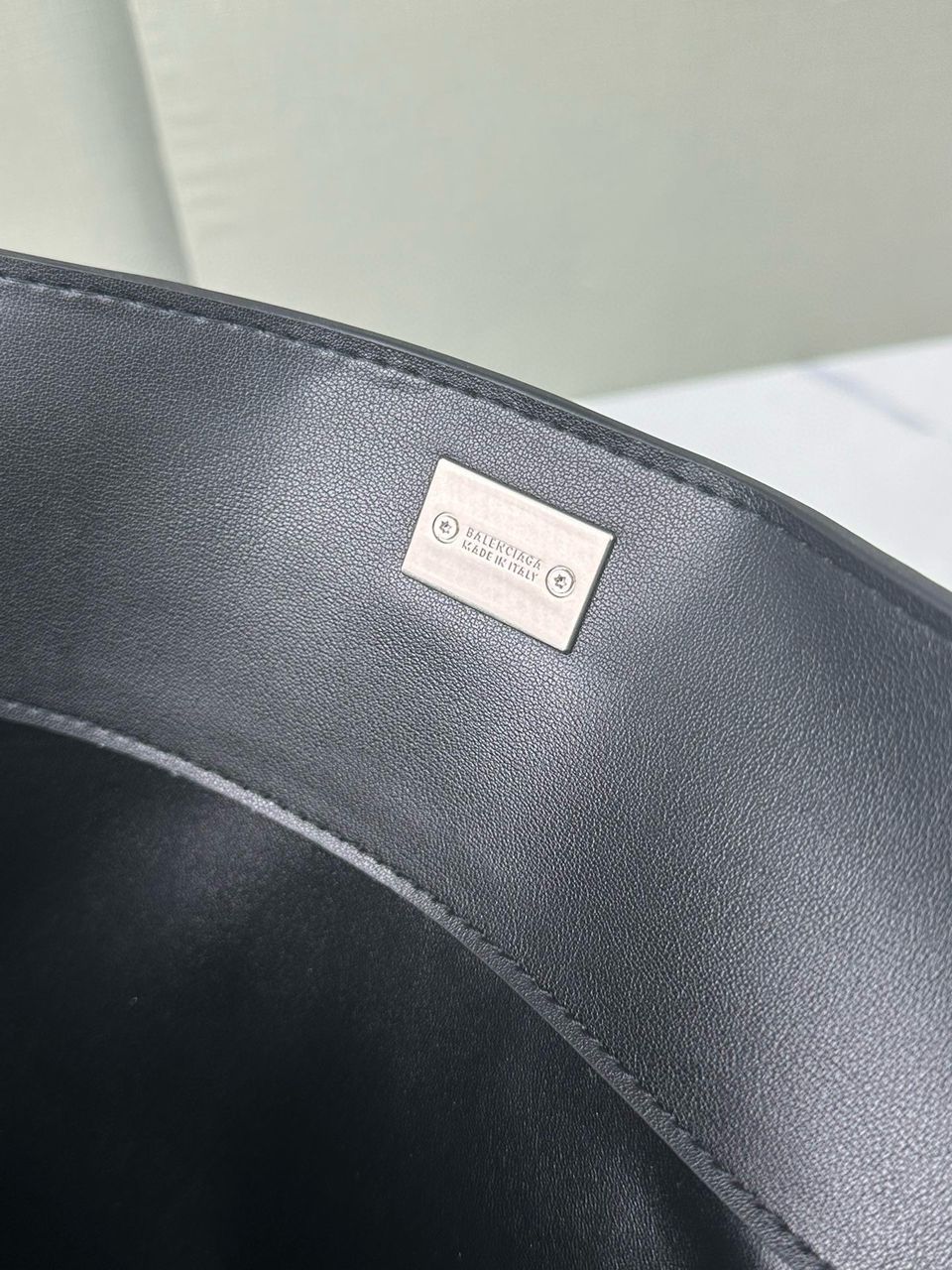 Balenciaga Rodeo Medium Handbag in black smooth calfskin 9027 aged-silver hardware Balenciaga Rodeo Medium Handbag in black smooth calfskin 9027 aged-silver hardware