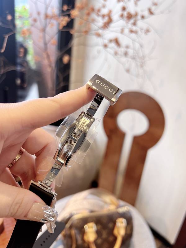 Gucci Watch GUW00127 Gucci Watch GUW00127