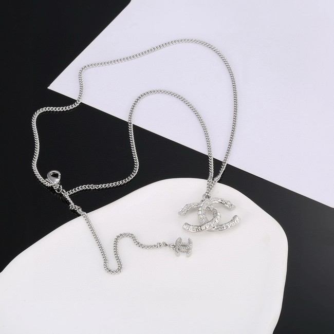 Chanel necklace CE16340