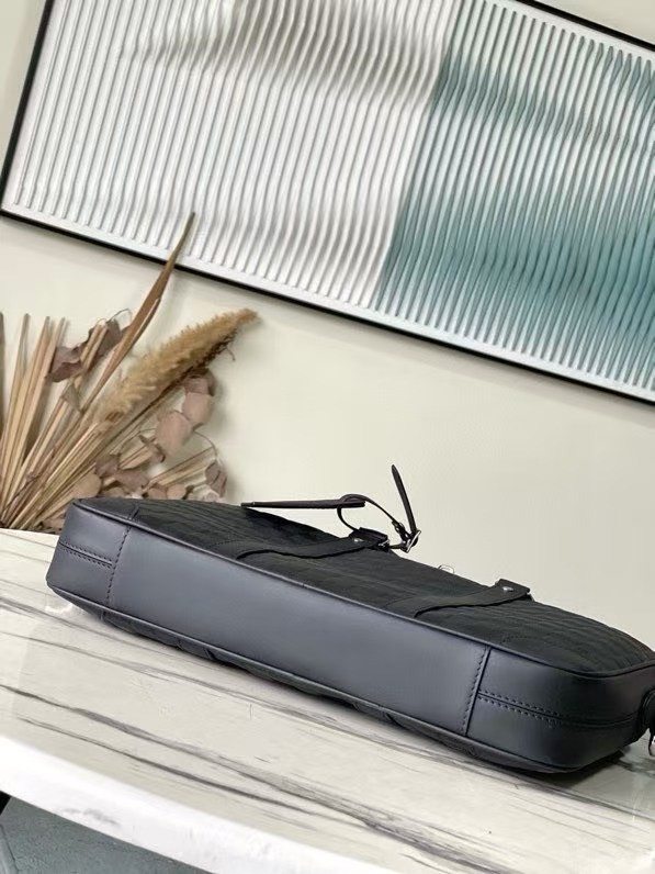 Louis Vuitton Porte-Documents Voyage PM N40444 black