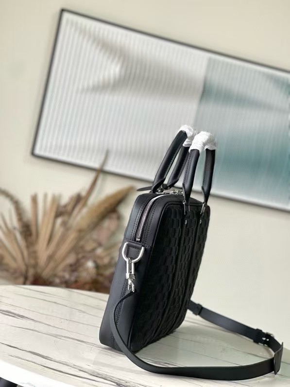 Louis Vuitton Porte-Documents Voyage PM N40444 black