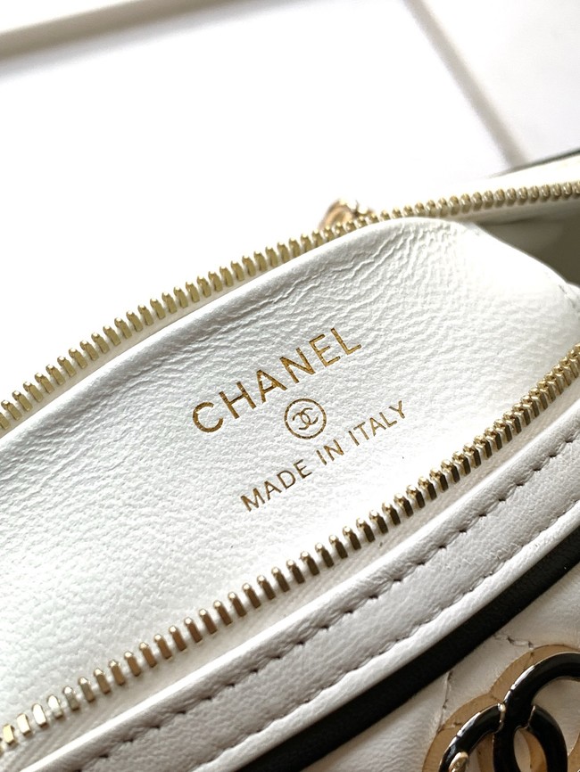 Chanel CLUTCH WITH CHAIN AP4515 White & Black