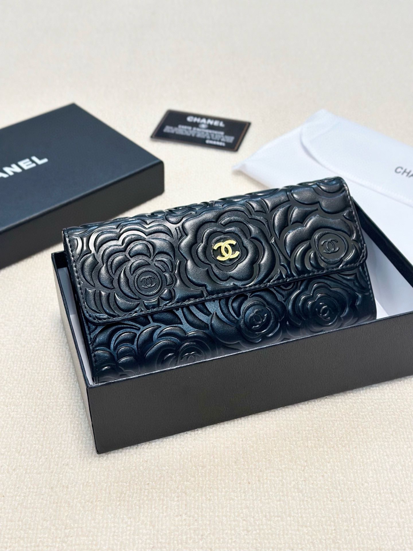 Chanel Original Leather Camellia Wallet C39020 Black
