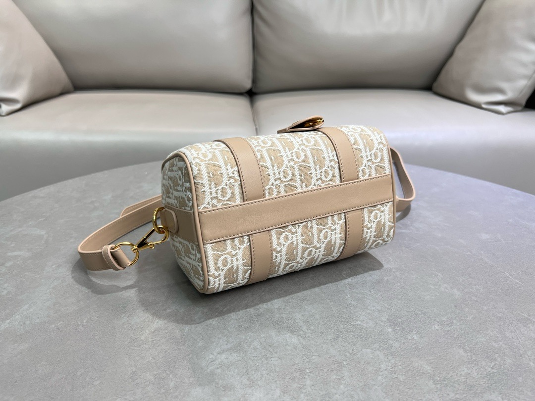 Dior Groove 16 Bag Natural Dior Oblique Jacquard M1364UTZ