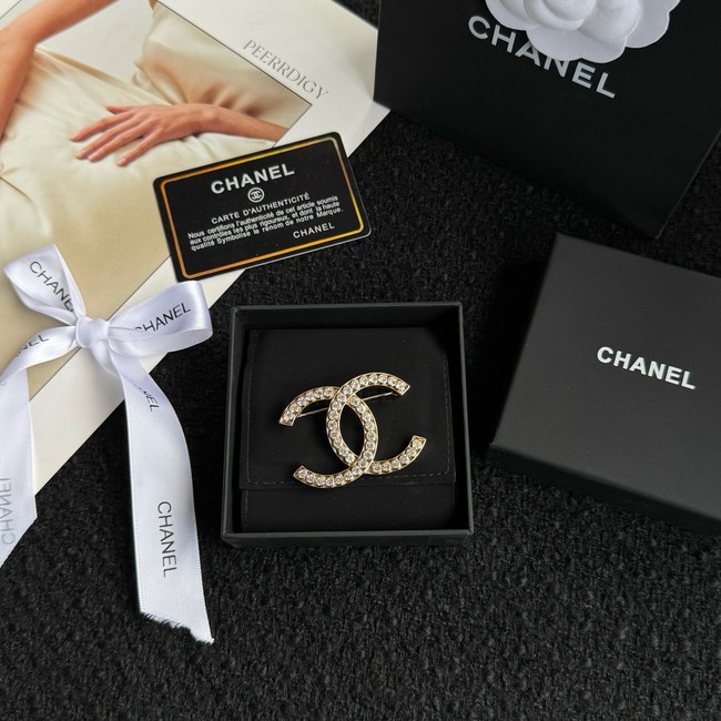 Chanel brooch CE16604