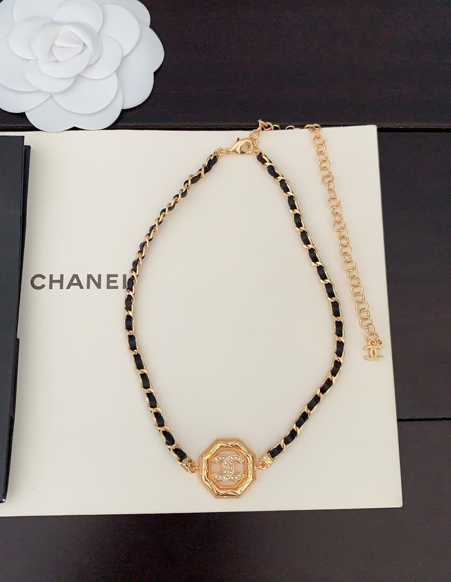 Chanel necklace CE16672