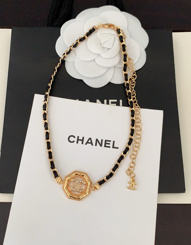 Chanel necklace CE16672
