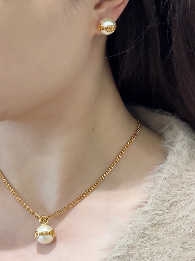 Chanel necklace CE16749