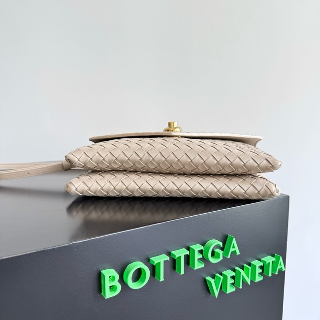 Bottega Veneta Knot Lock 817191 Ecru