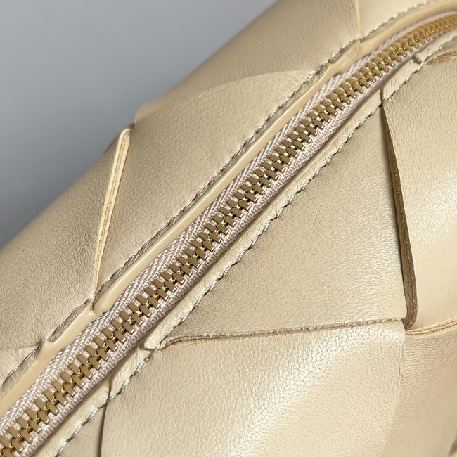 Bottega Veneta Intrecciato Concert Pouch D794258 Cream