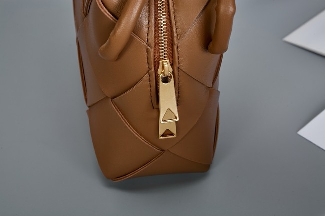 Bottega Veneta Intrecciato Concert Pouch D794258 brown