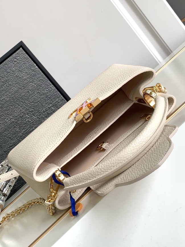 Louis Vuitton Capucines BB M23083 Off-white