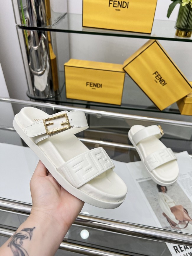 Fendi WOMENS SANDAL 44967-8