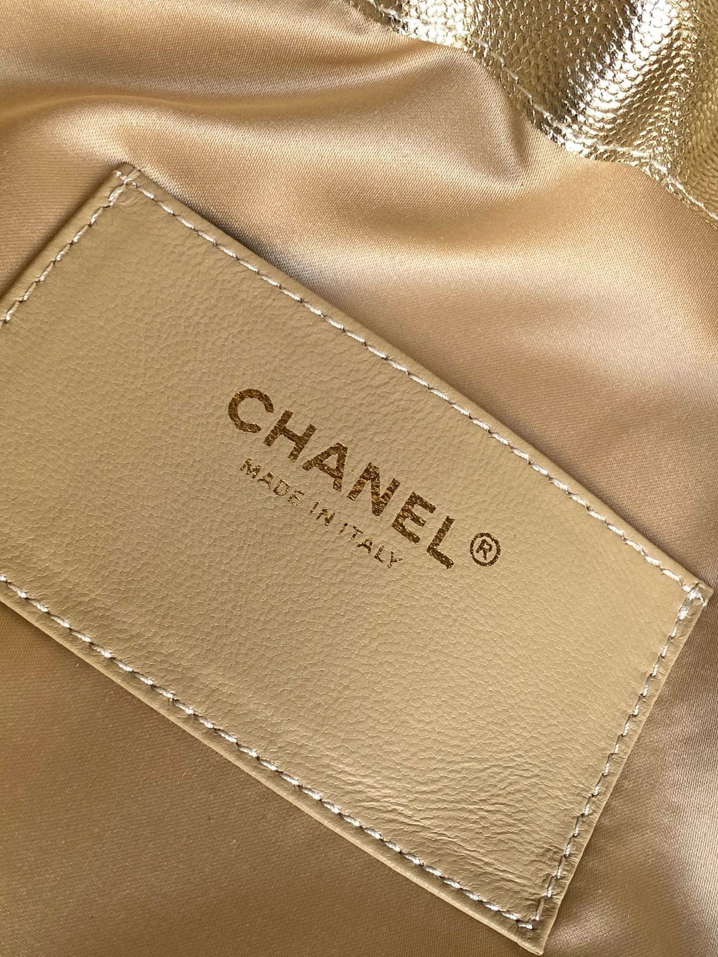 CHANEL 25 SMALL HANDBAG AS5293 Gold CHANEL 25 SMALL HANDBAG AS5293 Gold