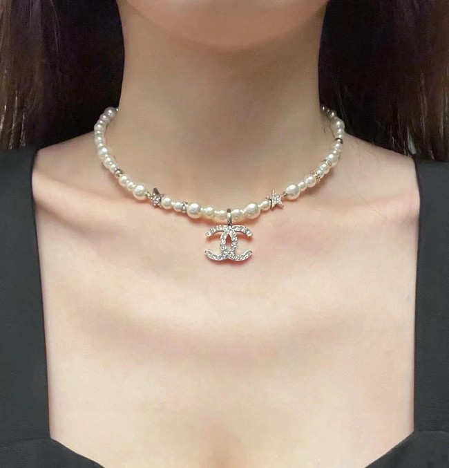 Chanel necklace CE17024