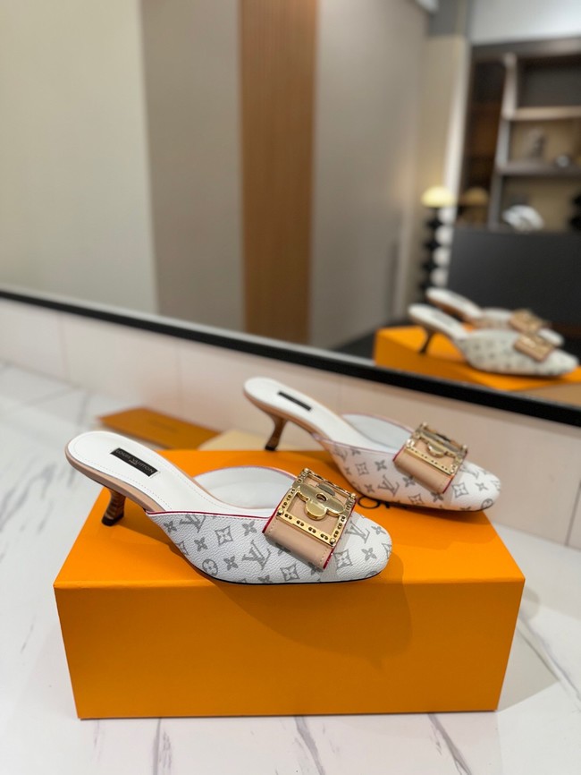 Louis Vuitton Slippers 45001-8