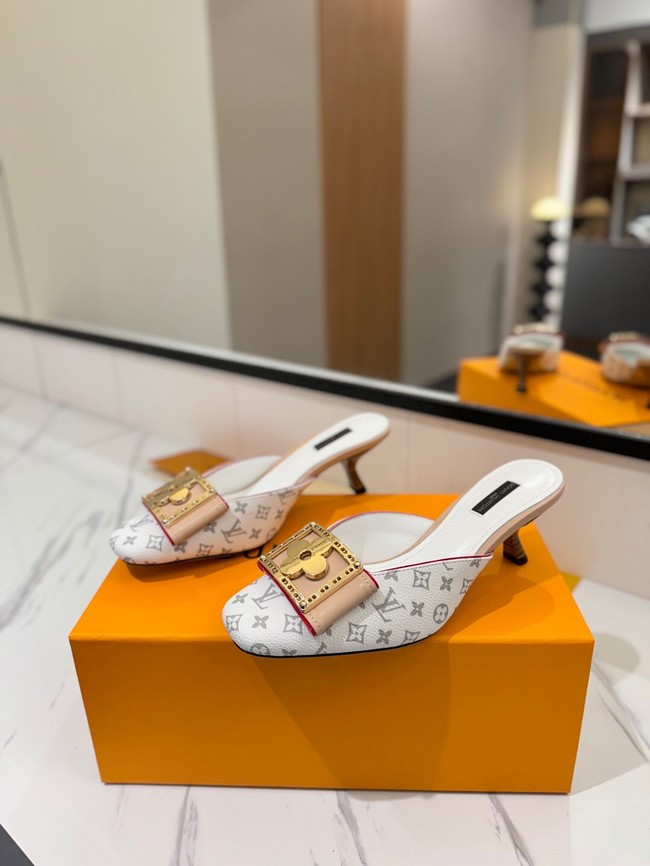 Louis Vuitton Slippers 45001-8