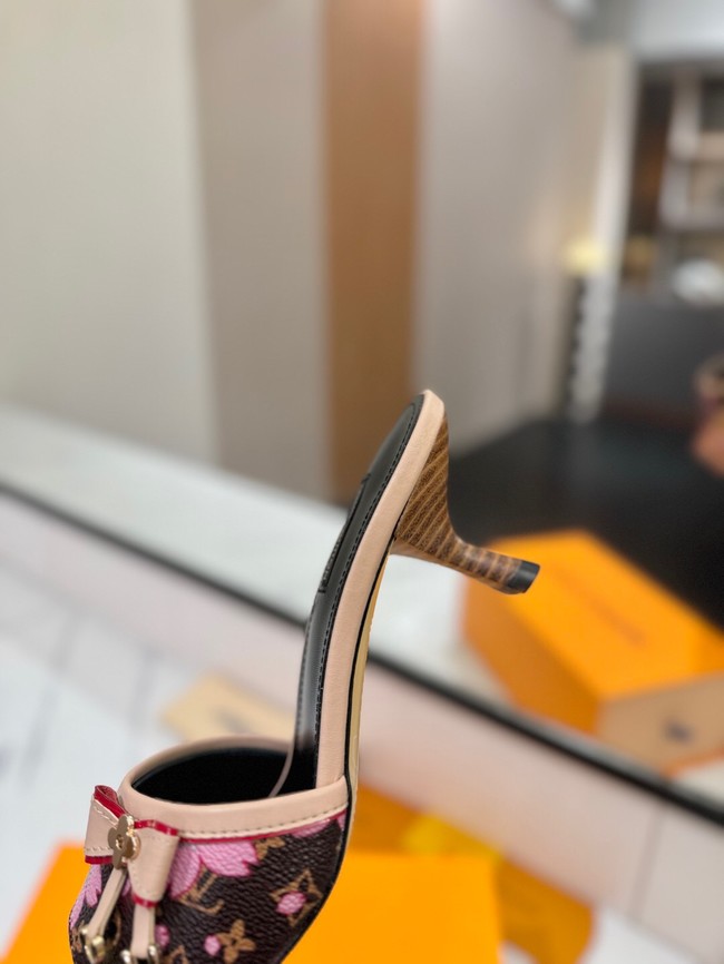 Louis Vuitton Slippers 45001-13